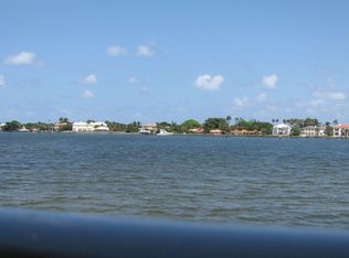 186 Las Brisas Cir, Hypoluxo, FL 33462