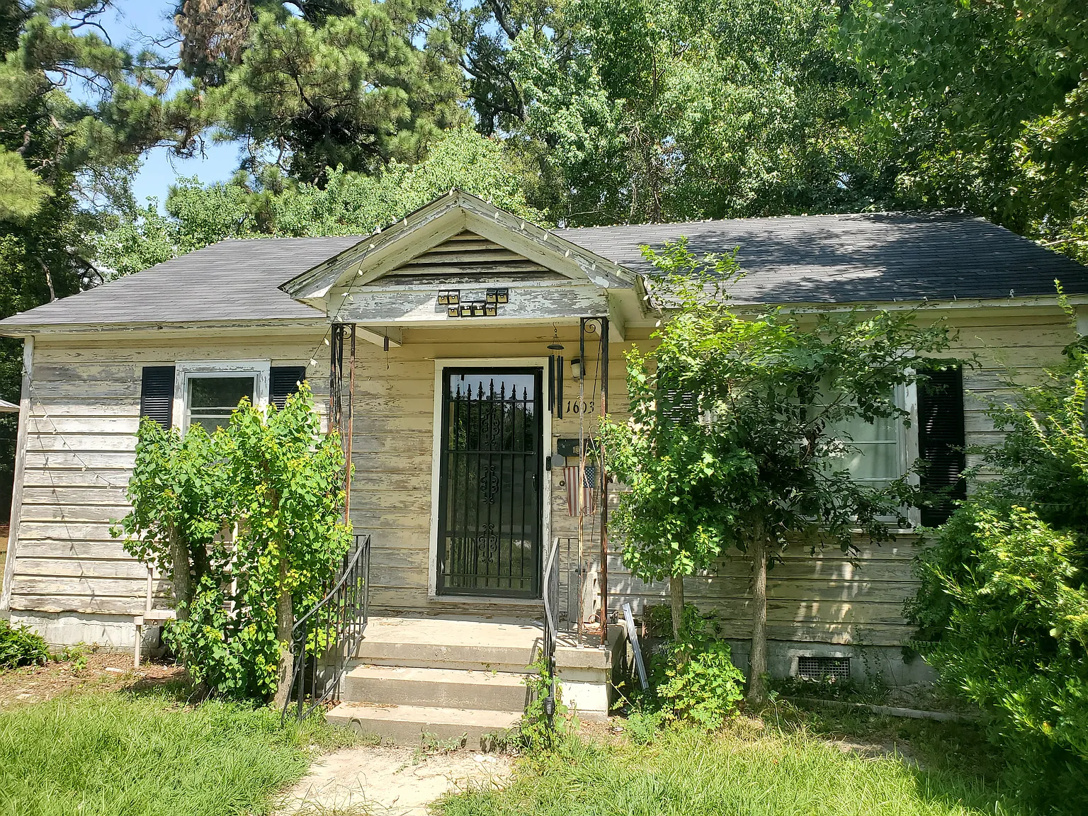 2 bed, 832 sqft, $770 — Photo 1