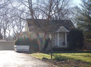 1227 Blanchard St, Downers Grove, IL 60516