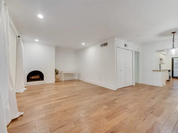 7732 Meadow Rd APT 110, Dallas, TX 75230