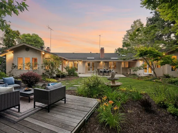 1010 Crooked Creek Dr, Los Altos, CA 94024