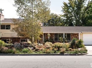 2582 E Cavalier Dr S, Salt Lake City, UT 84121