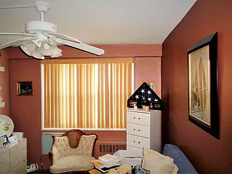 Sold by Thomas Lipovetsky, LREB