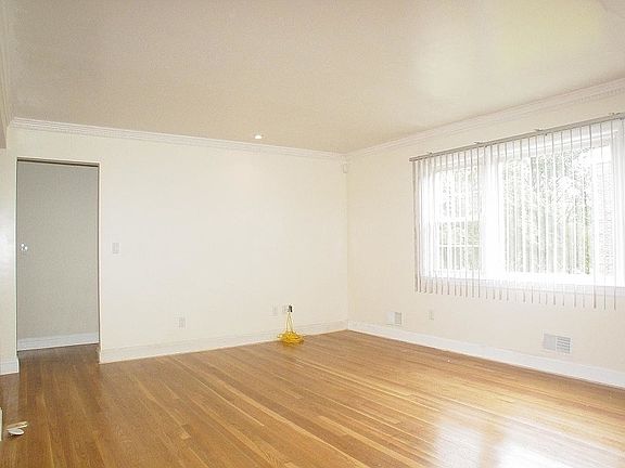 4th image of 16 Dartmouth Ave APT 4A