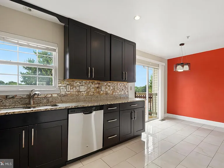 7017 Migliori Ct — Photo 11