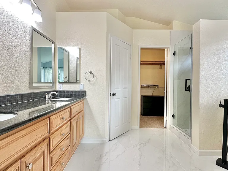 13686 Essence Rd — Photo 33