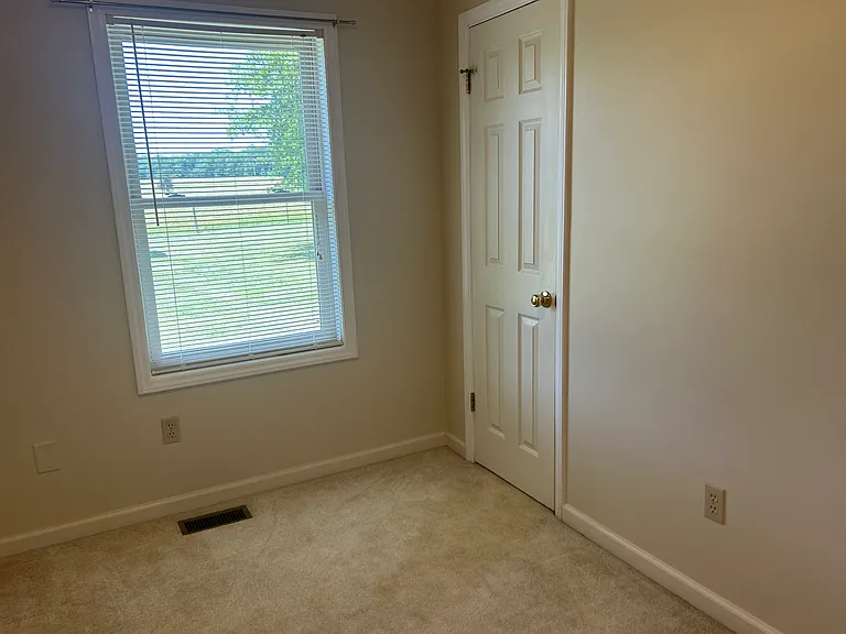 446 Lightwood Rd — Photo 15