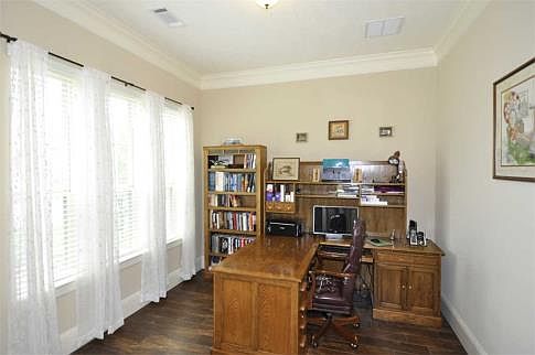 3rd image of 13623 Lake Vista Dr