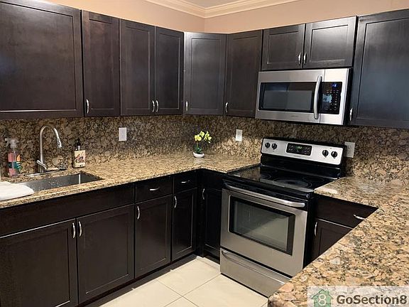 2nd image of 901 NW 147th St
