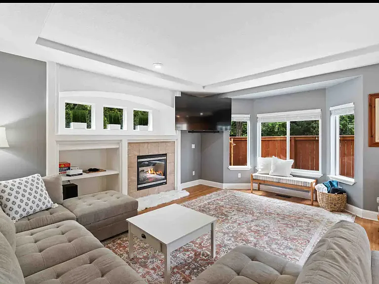 NE 183rd Ct — Photo 19