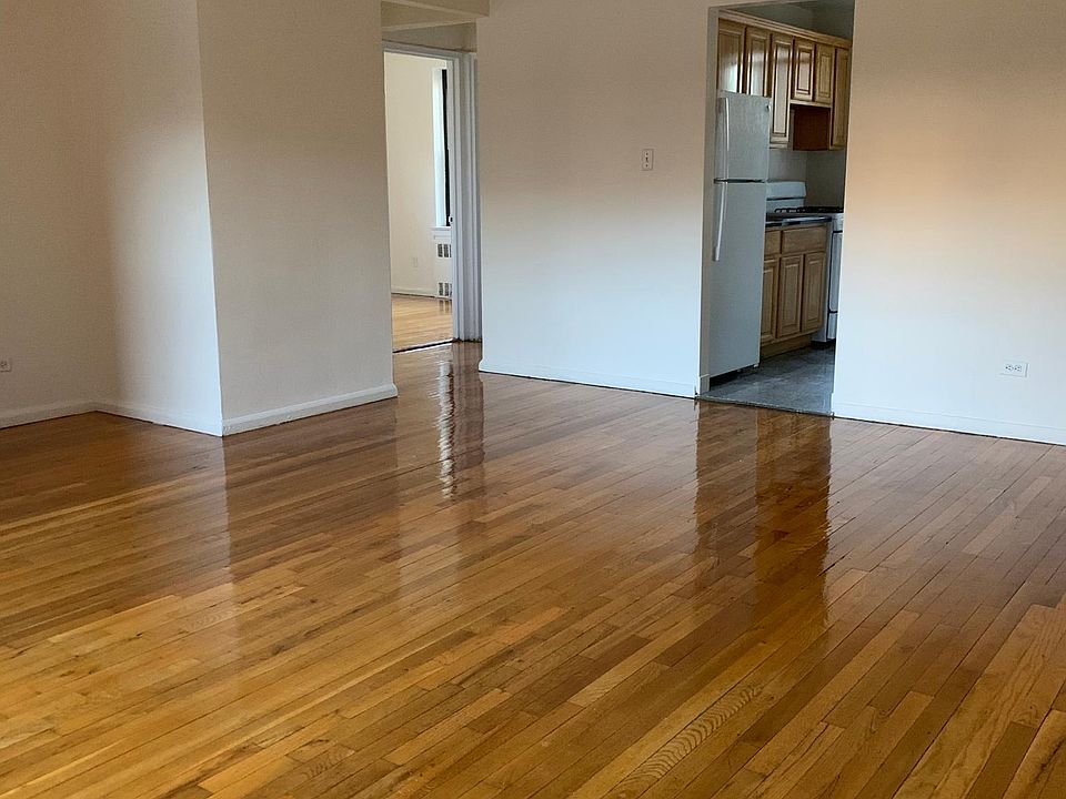 1st image of 21612 77th Ave #Gfl