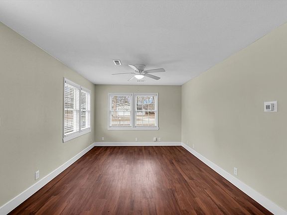 5th image of 221 Augusta Dr