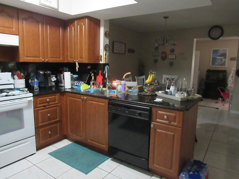 1st image of 4211 NW 110th Ave