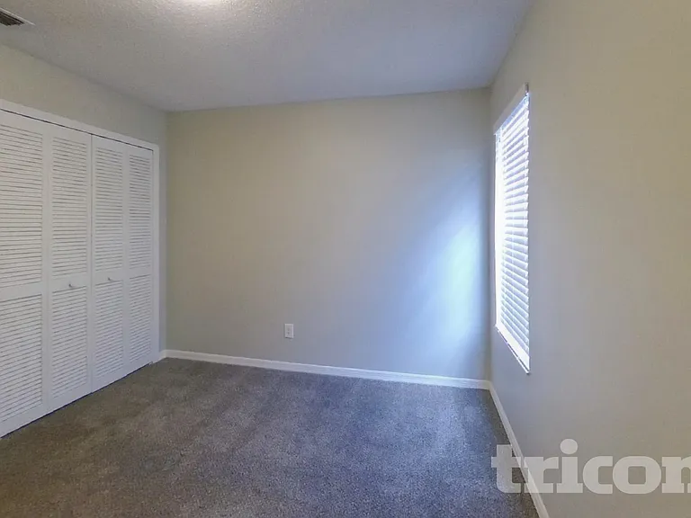 1627 Chatham Cir — Photo 10