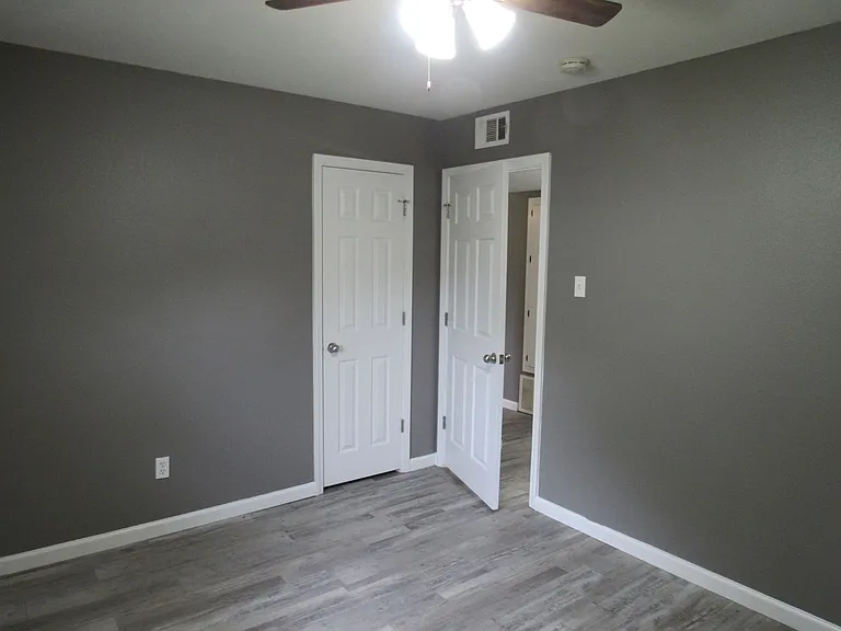 415 Waymack Dr — Photo 16