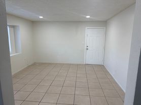 110 Lincoln Ave, Bakersfield, CA