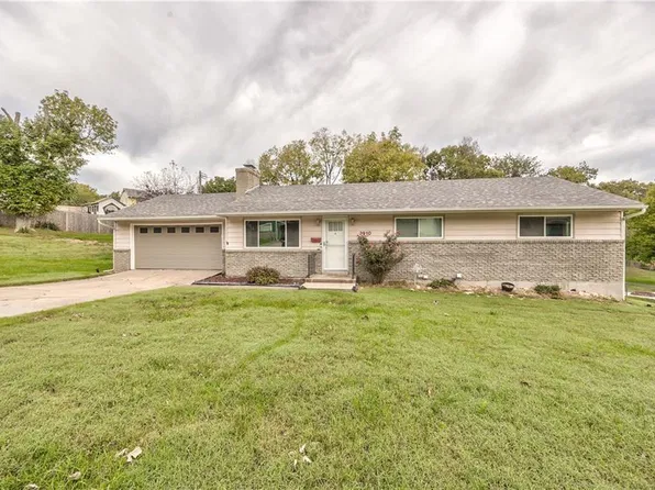 3910 NE 54th St, Kansas City, MO 64119