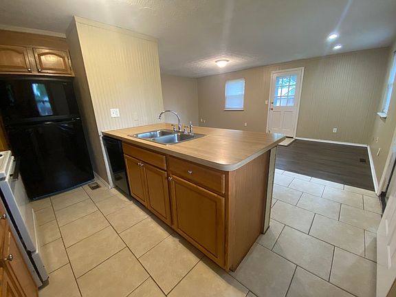 4th image of 8207 Mount Mansfield Dr