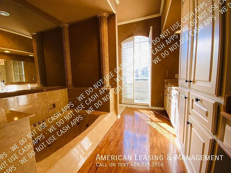 4820 Edgewood Ln — Photo 13