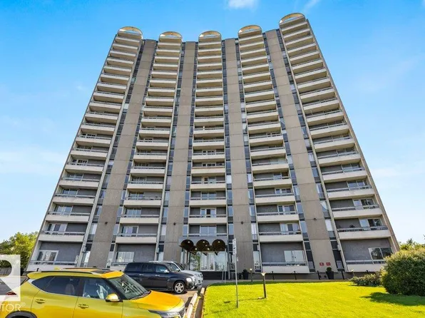 10883 Saskatchewan Dr NW #1803, Edmonton, AB T6E 4S6