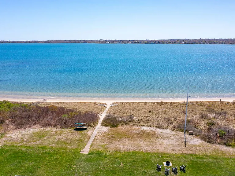 351 E Lake Dr — Photo 26