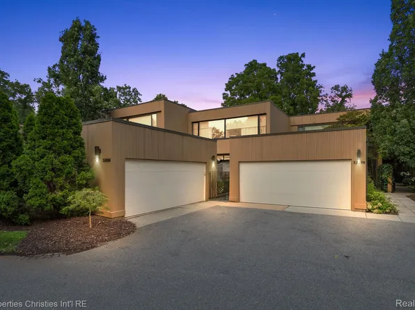 32696 Ravine Dr #7, Franklin, MI 48025