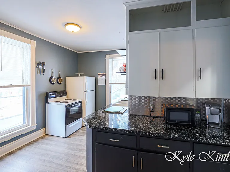 201 College Ave NE #2 — Photo 9