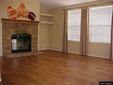3rd image of 4856 S San Pedro Ave