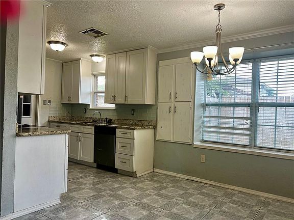 3rd image of 2416 Paige Janette Dr