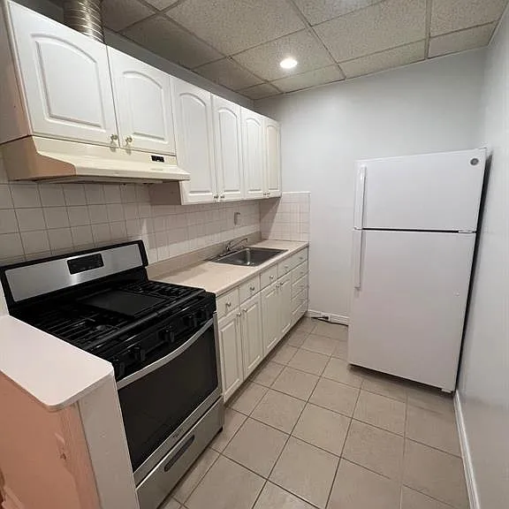 7979 Oxford Ave #2 — Photo 6