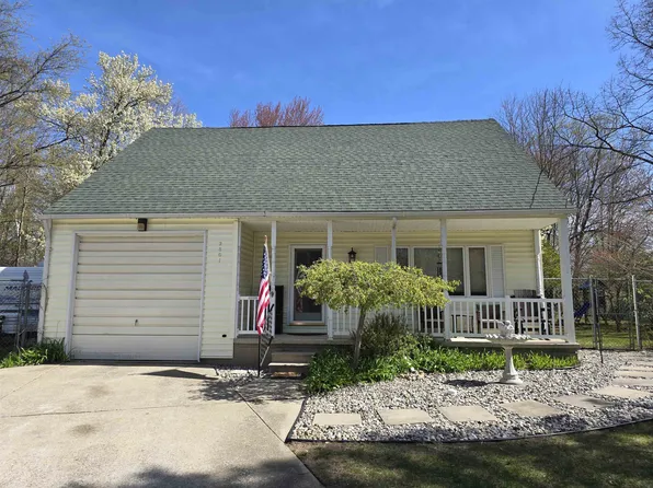 2801 Parsons Ct, Midland, MI 48642