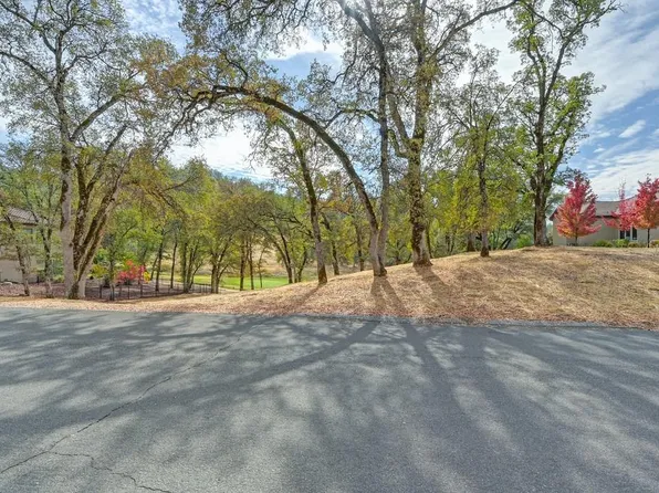 13042 Austin Forest Cir, Auburn, CA 95602