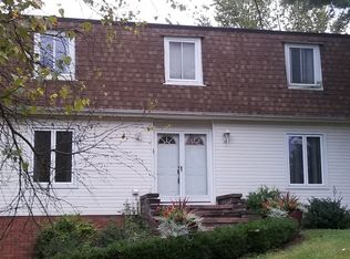 13241 Sperry Rd, Chesterland, OH 44026