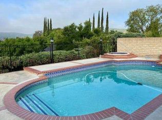 6510 Smoke Tree Ave, Oak Park, CA 91377