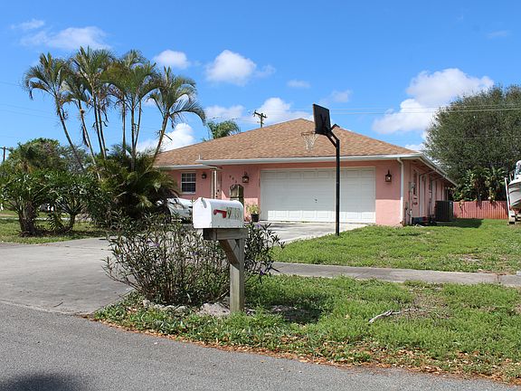 2nd image of 903 NW 7th Ct