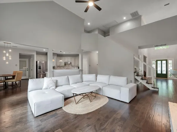 78 N Peaceful Canyon Cir, Spring, TX 77381