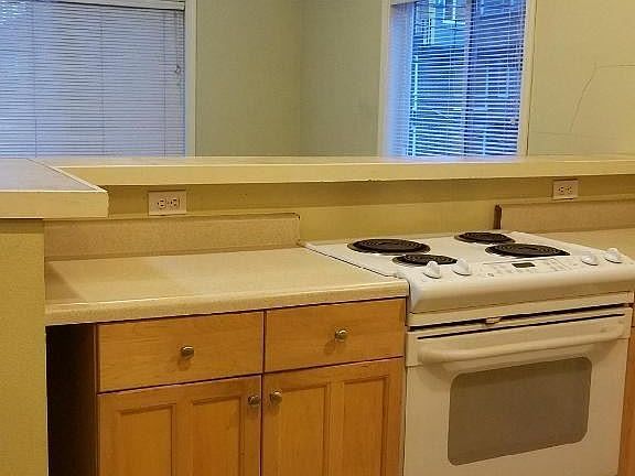 2nd image of 110 12th Ave E APT 03