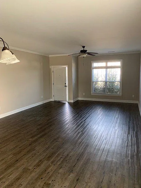 3 bed, 2.0 bath, 1511 sqft, $1,700 — Photo 4
