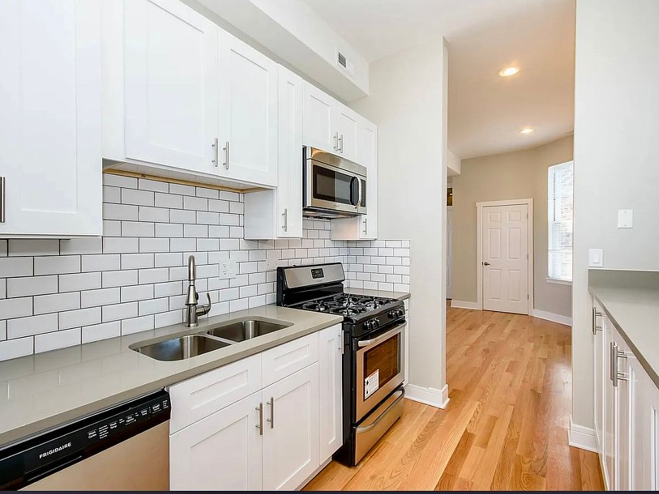 1st image of 1812 W Cortland St APT 1R