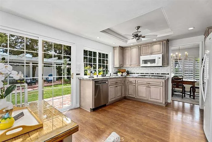 22342 Blueberry Ln — Photo 3