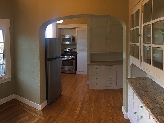 5th image of 845 Waller St APT 3