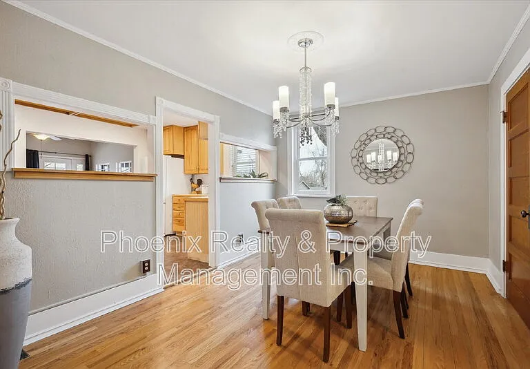 211 E Geneseo St — Photo 7