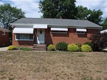 1st image of 676 E 315th St
