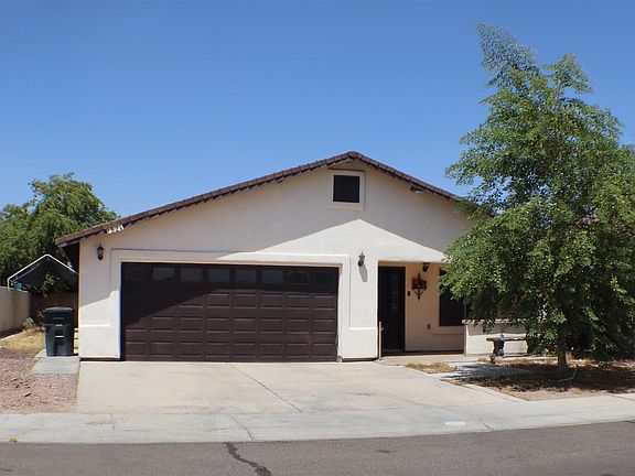 3rd image of 1824 E Los Olivos Dr