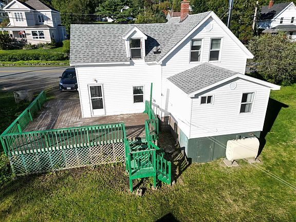 3rd image of 618 Main St