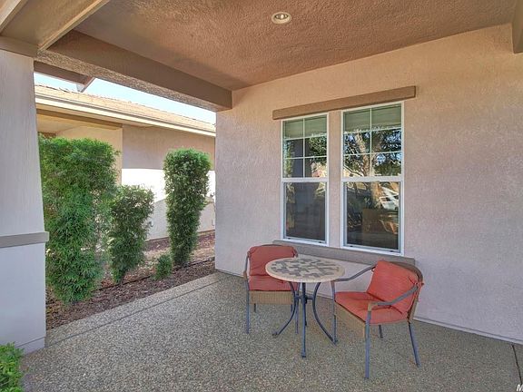 4th image of 1242 Overland Ln