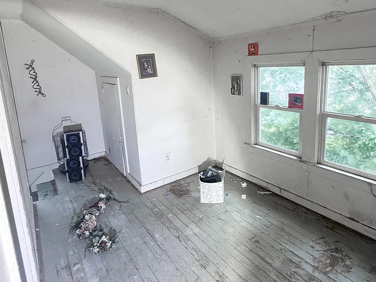 612 Neubert Ave — Photo 29