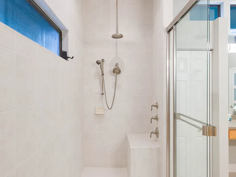 2020 W Dekle Ave #C — Photo 44