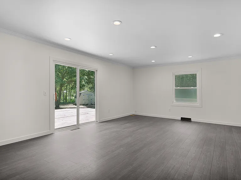 1753 Jason Ct — Photo 8