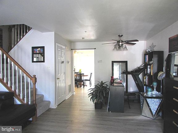 2nd image of 2356 Hazelwood Ct